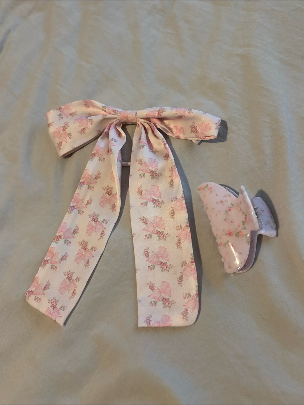 loveshackfancy x goody claw clip and hair bow